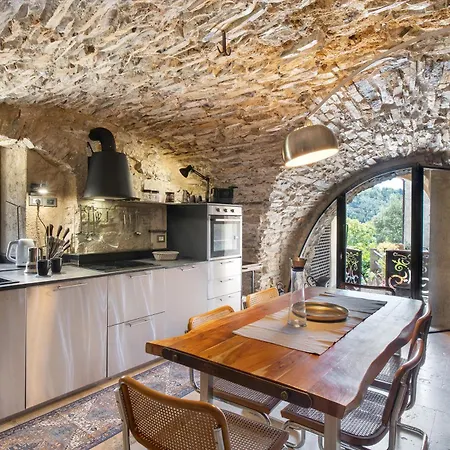 Modern Heritage House *